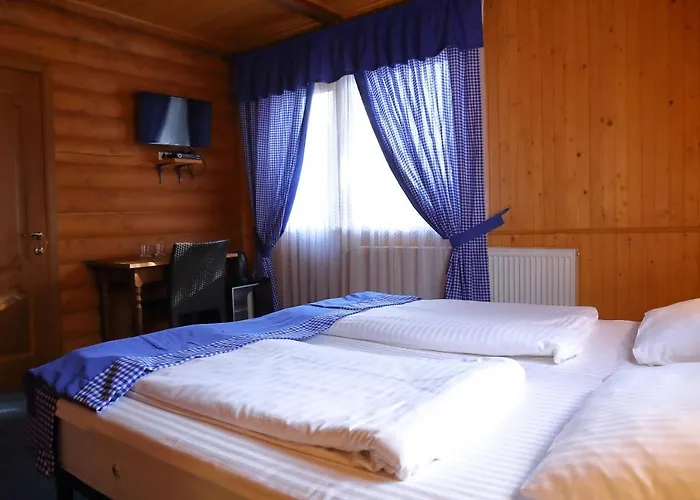 Royal Village 3*